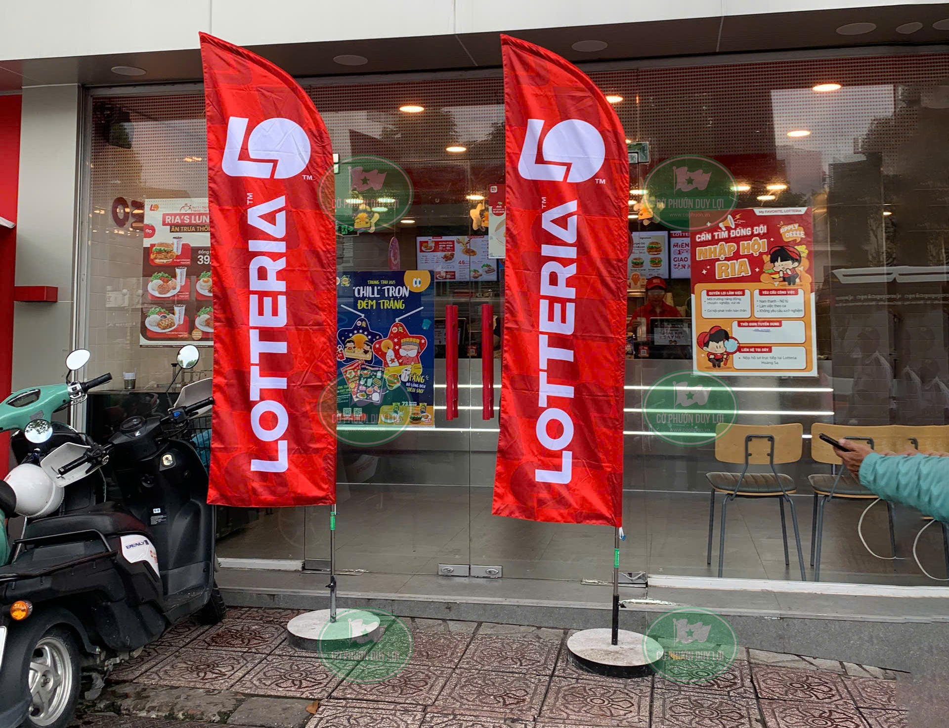 Cờ phướn cánh buồm hệ thống Lotteria