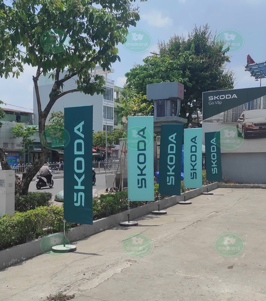 Cờ phướn chữ nhật tại công ty