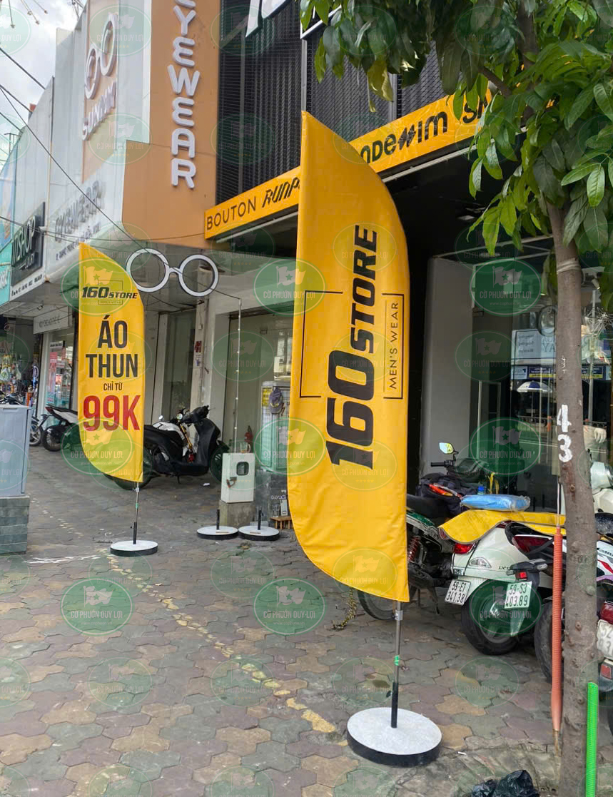 Cờ phướn giọt nước cửa hàng thời trang