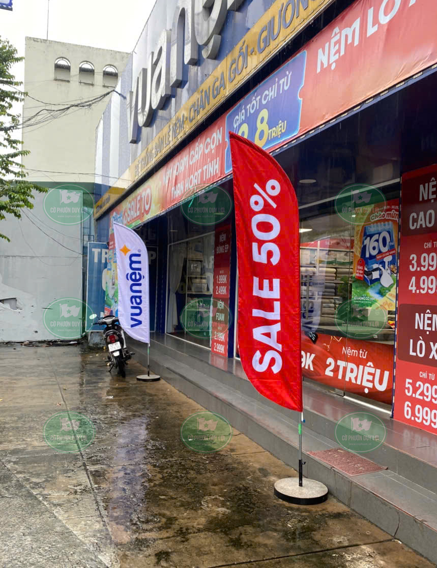 Cờ phướn giọt nước Vua Nệm