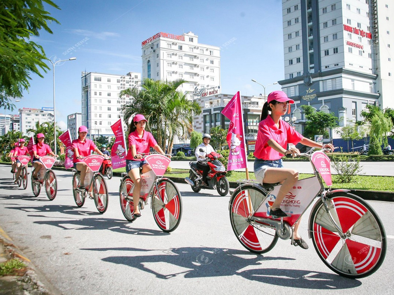 Cờ phướn roadshow quảng cáo di động